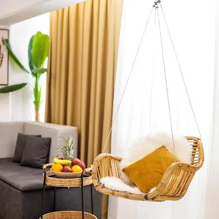 Citycenter-apt-private Hot-tub Apartment *
